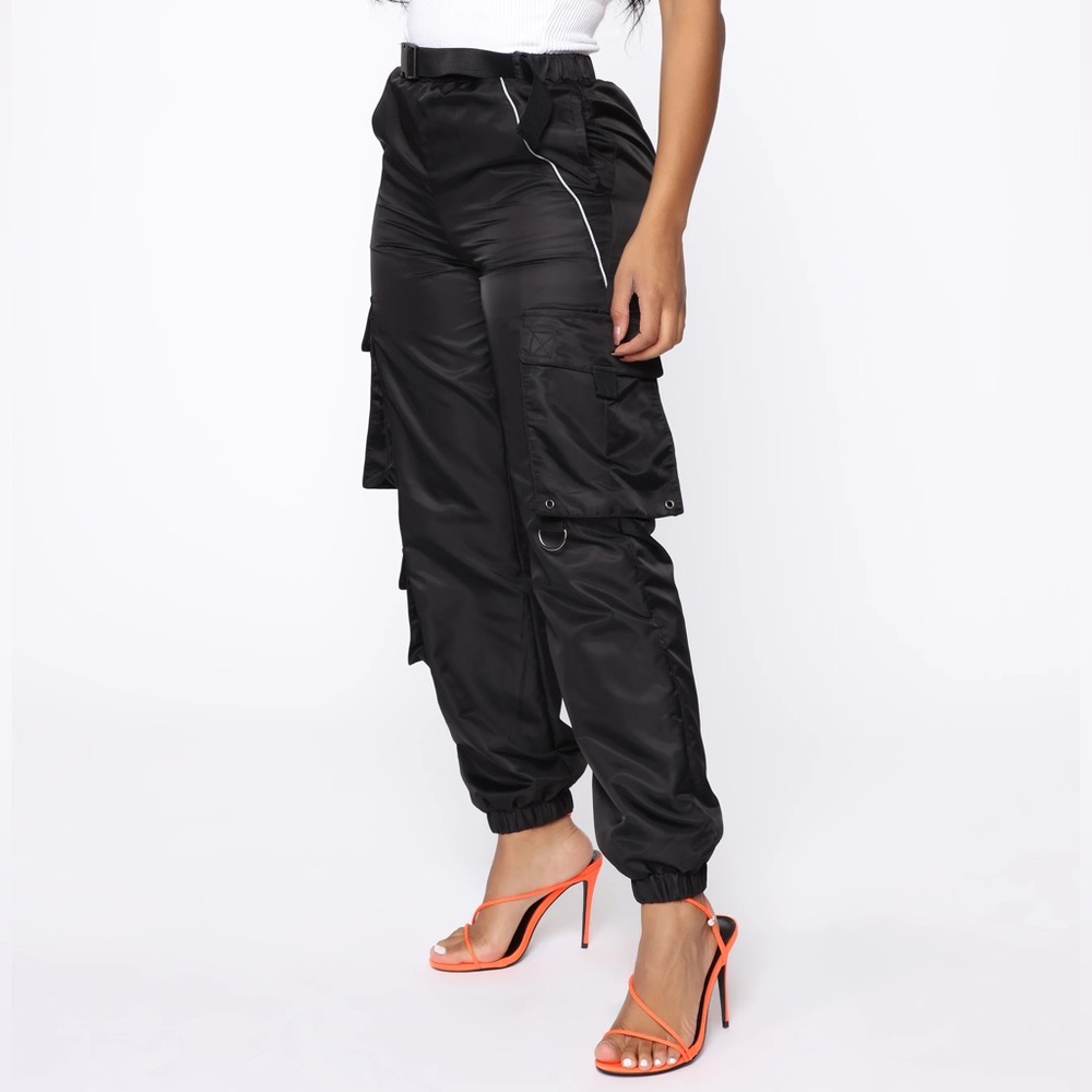 Fashion nova cargo swish pants